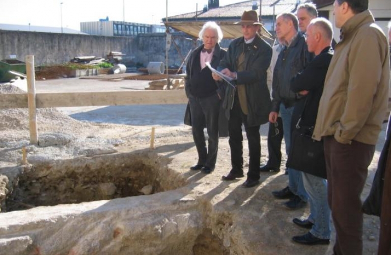 Frančiškanski Samostan Koper Arheološke raziskave 2007