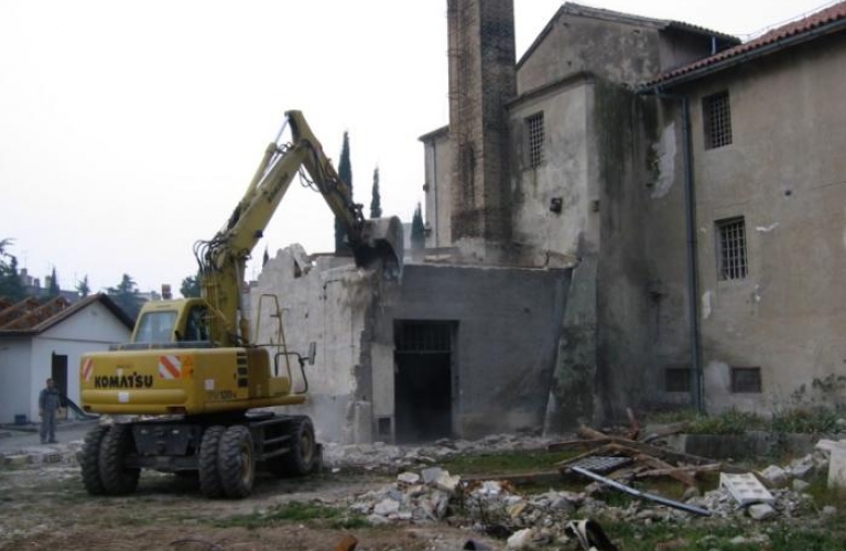 Frančiškanski Samostan Koper obnovitvena dela 2006