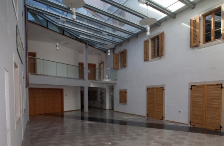 Frančiškanski Samostan Koper - Središče Rotunda