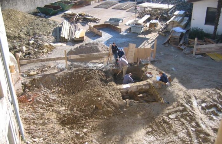 Frančiškanski Samostan Koper Arheološke raziskave 2007