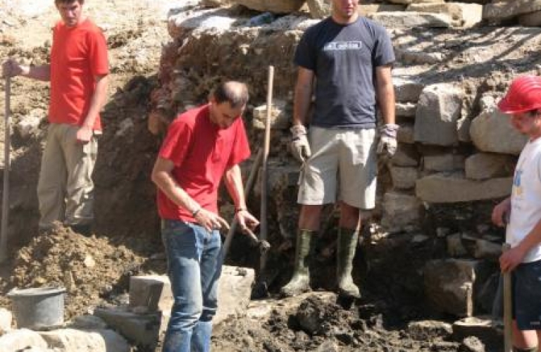 Frančiškanski Samostan Koper Arheološke raziskave 2007