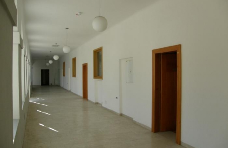 Frančiškanski Samostan Koper - Atrij s križnim hodnikom